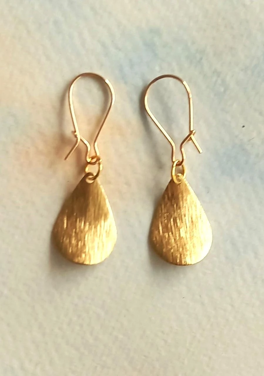 boucles oreilles goutte dorées neuves création
